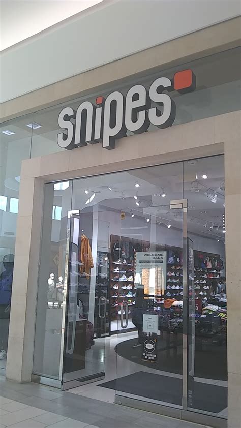 snipes shoes official site.